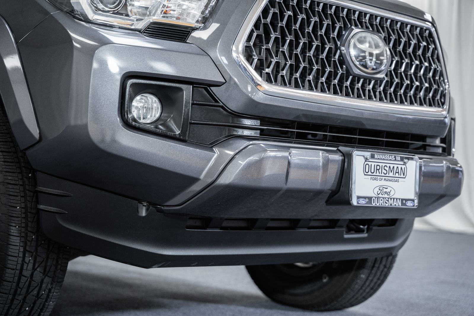 Used 2019 Toyota Tacoma TRD Sport image 10