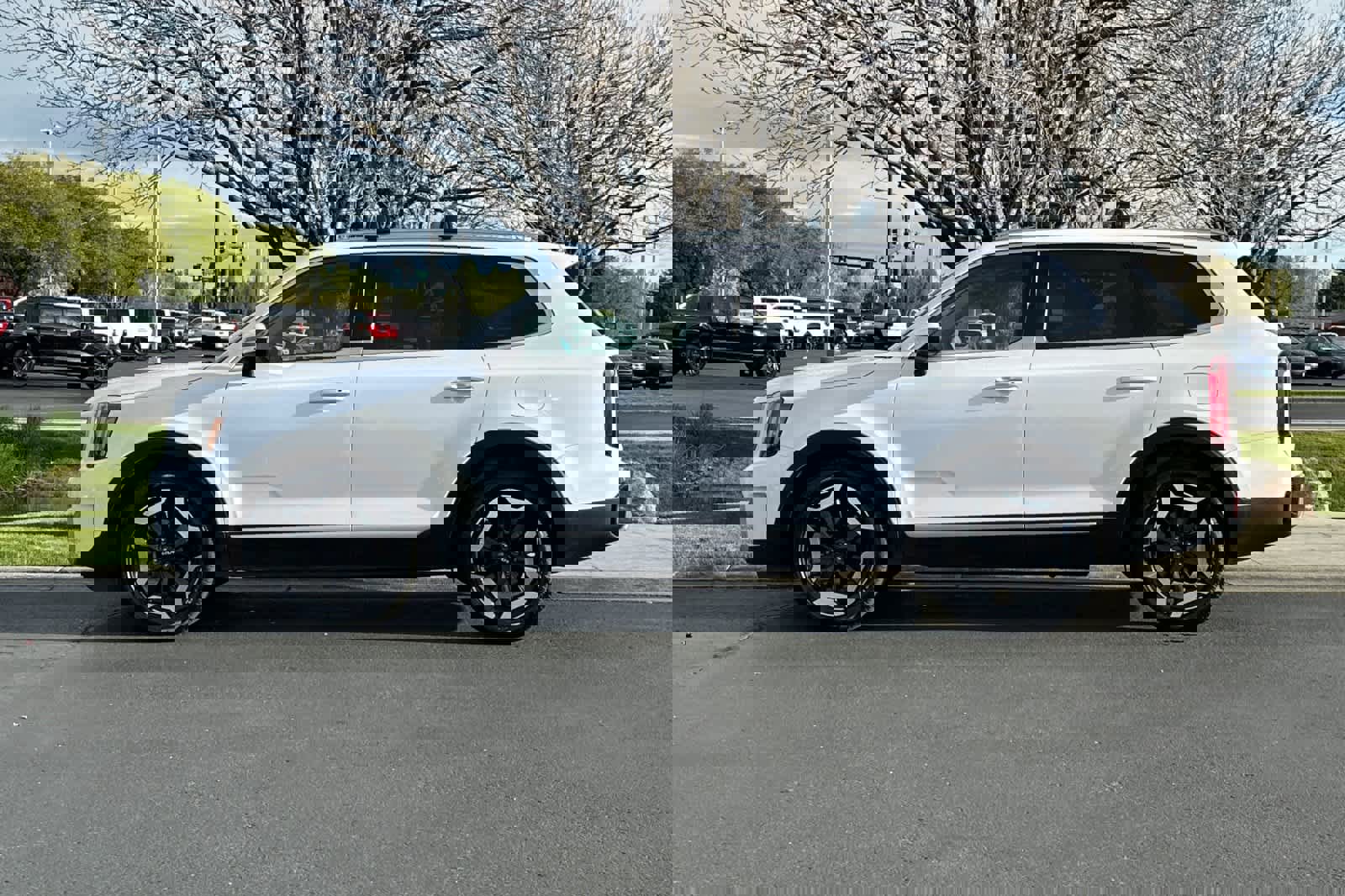 Used 2025 Kia Telluride S image 2