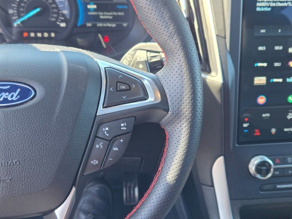 Certified 2024 Ford Edge ST-Line w/ Class II Trailer Tow Package image 33