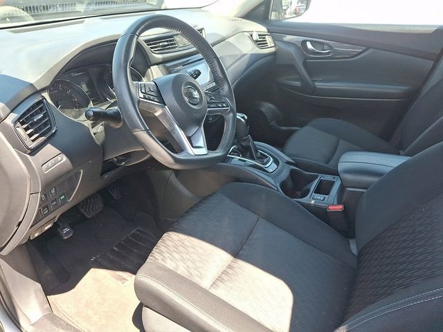 Used 2017 Nissan Rogue SV AWD/4WD image 10