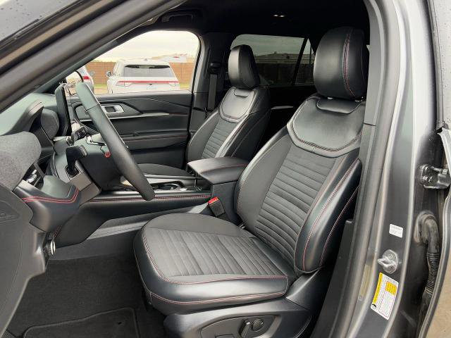 Certified 2025 Ford Explorer ST-Line w/ Premium Package RWD image 25