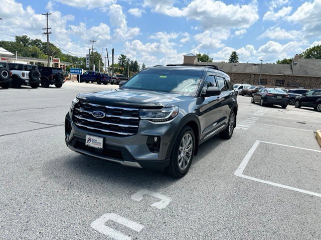 Certified 2025 Ford Explorer Active w/ Active Comfort Package AWD/4WD image 5