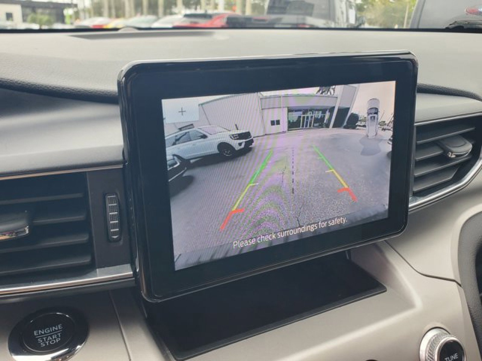 Certified 2022 Ford Explorer XLT w/ Equipment Group 202A image 23