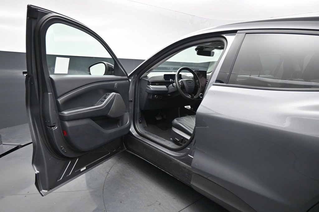 Certified 2023 Ford Mustang Mach-E Select RWD image 9