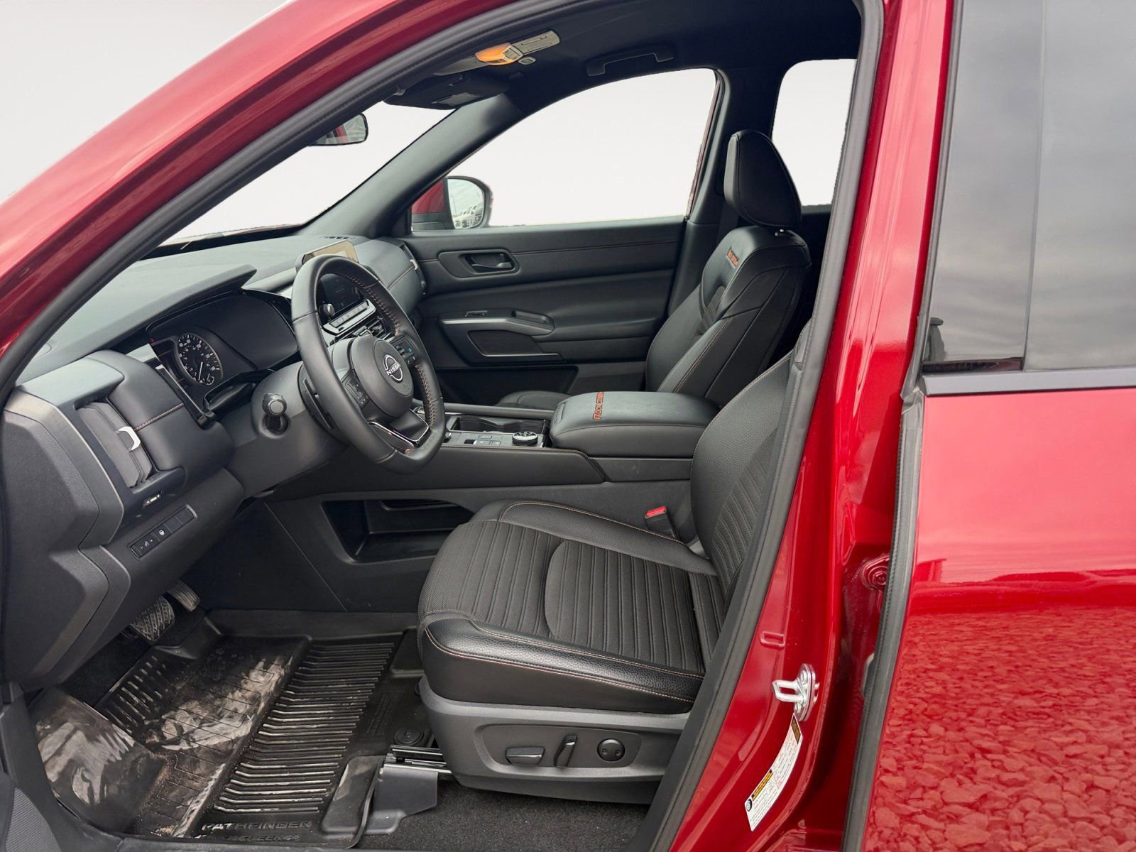 Used 2024 Nissan Pathfinder Rock Creek image 9