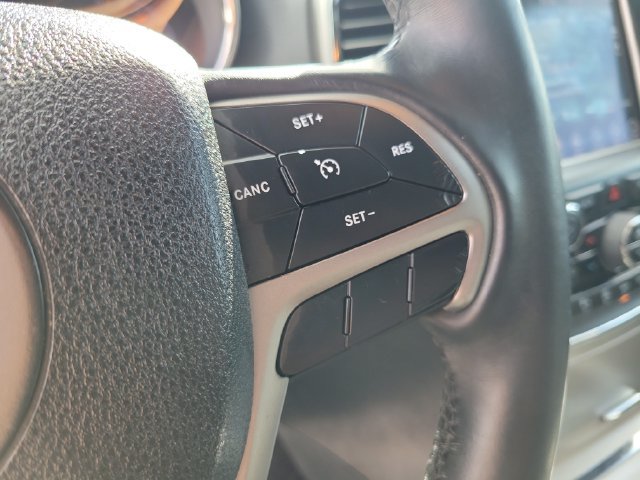 Used 2018 Jeep Grand Cherokee Laredo RWD image 27