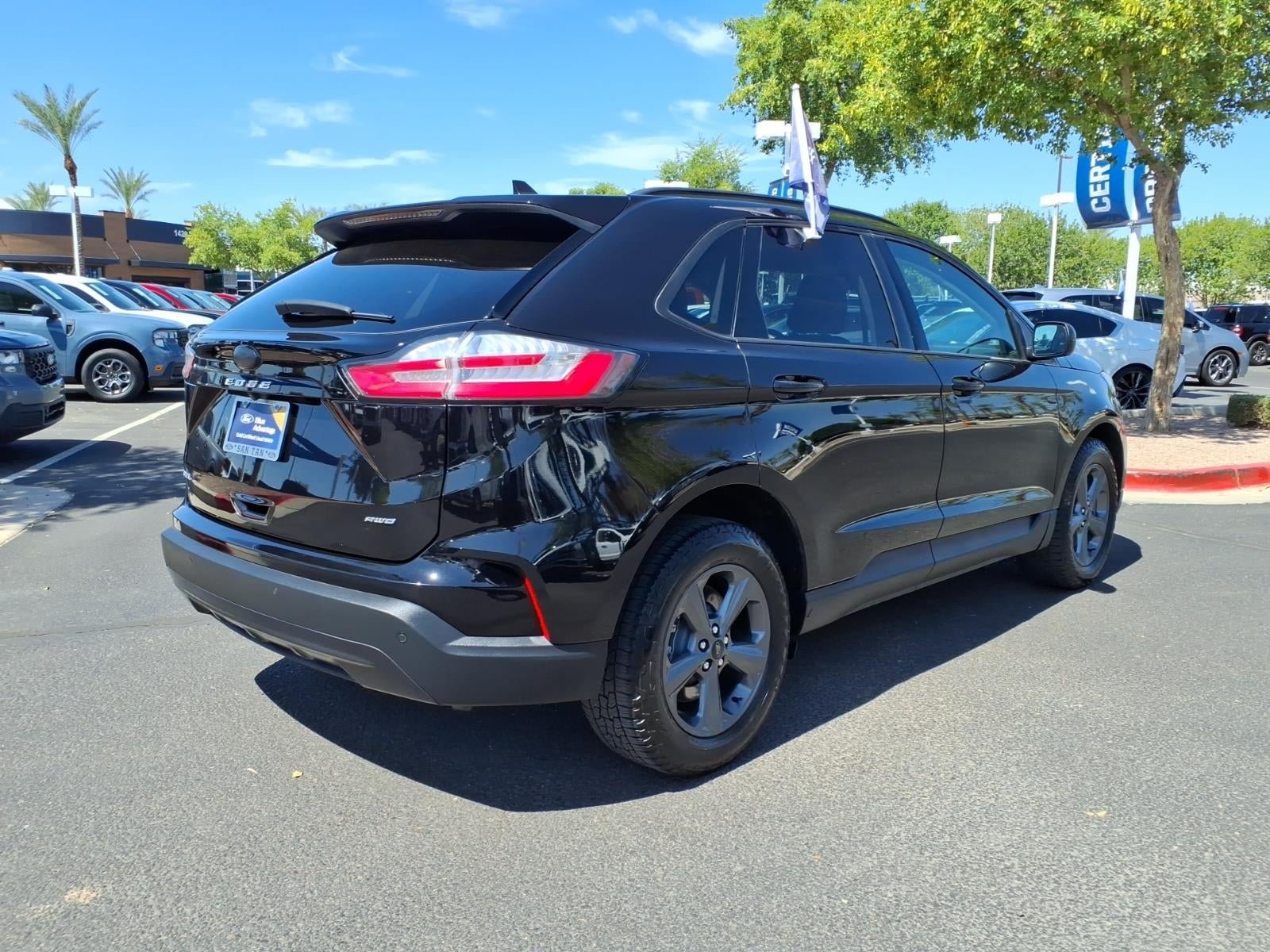 Certified 2023 Ford Edge SEL w/ Sport Appearance Package AWD/4WD image 4