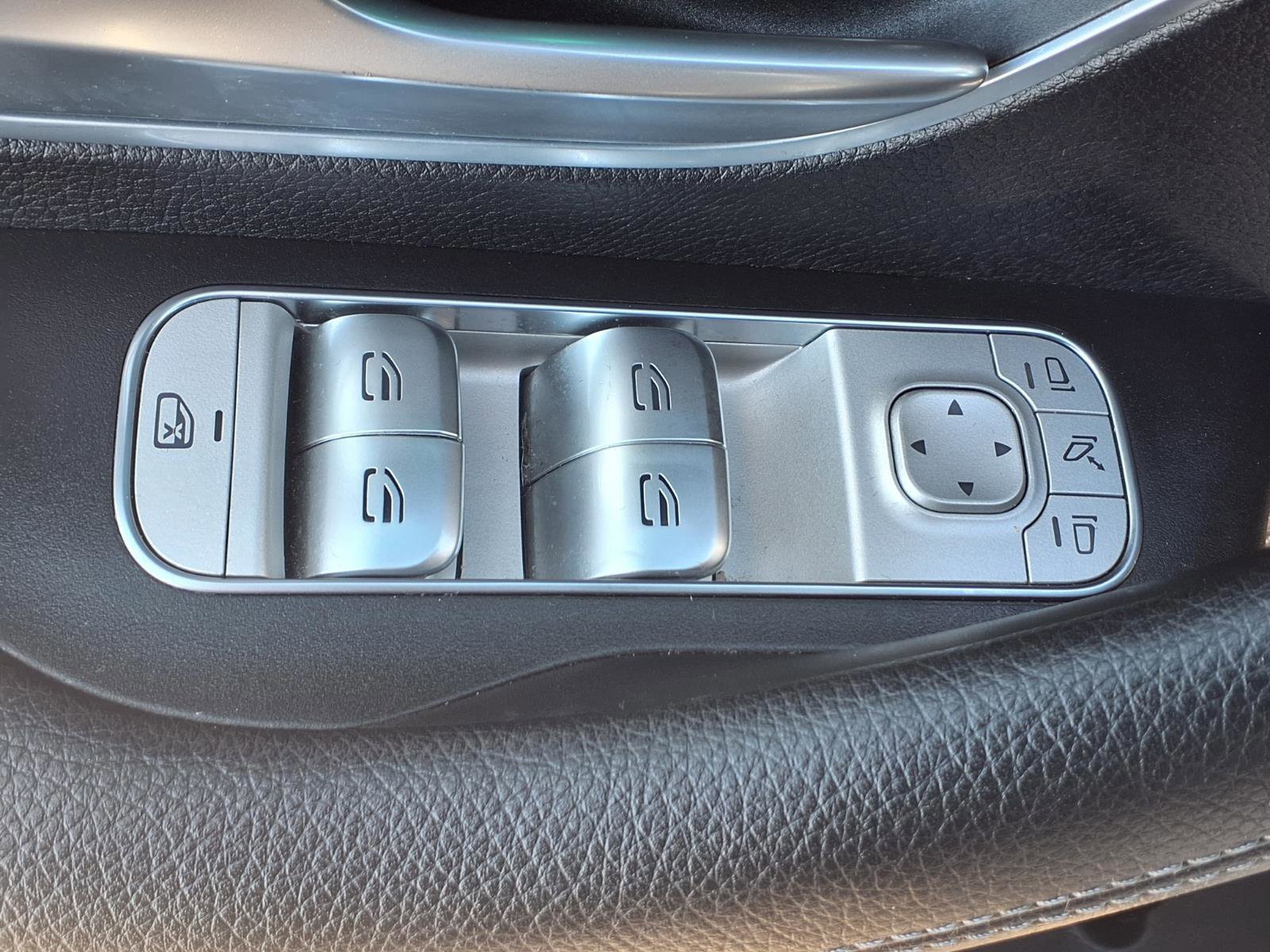 Used 2023 Mercedes-Benz GLE 350 4MATIC image 18