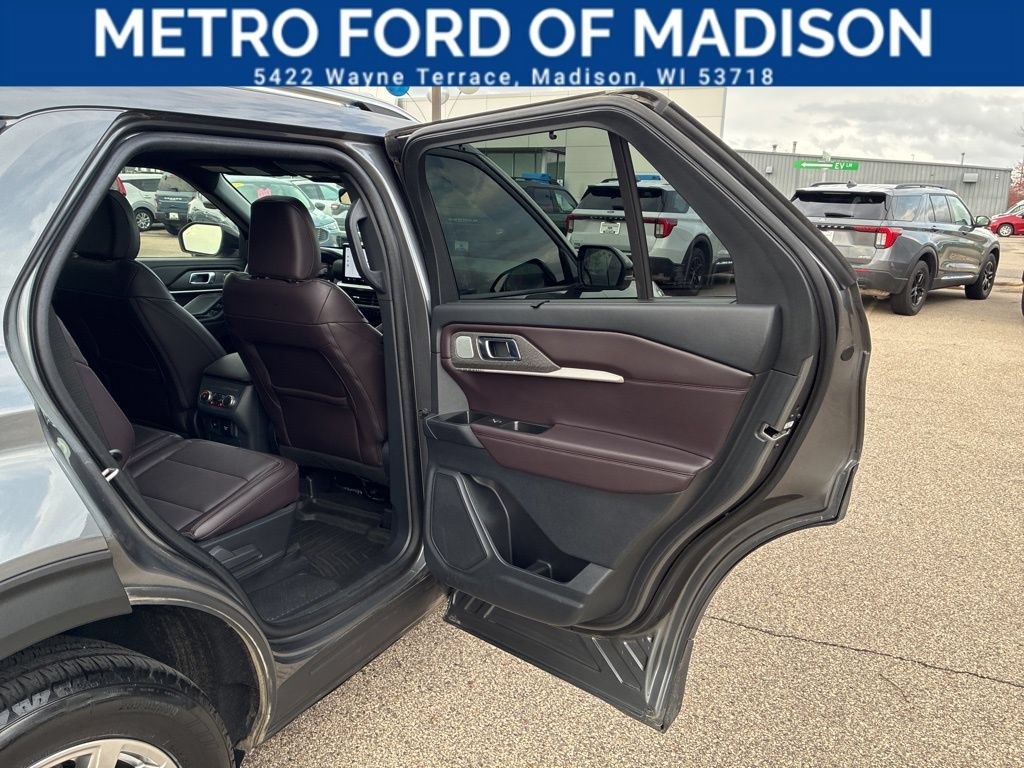 Certified 2025 Ford Explorer Platinum AWD/4WD image 47