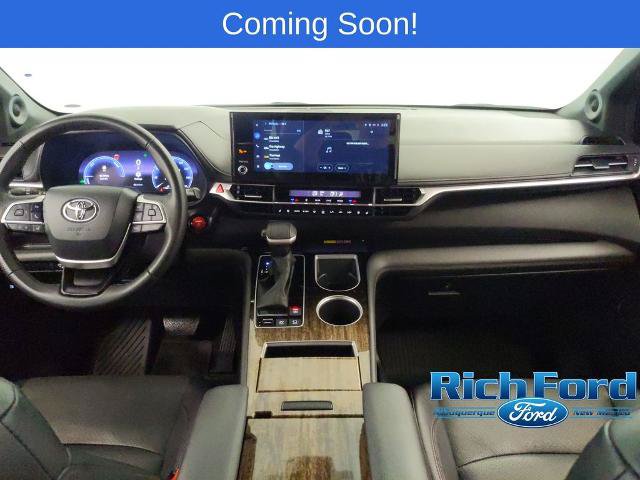 Used 2025 Toyota Sienna Limited AWD/4WD image 7