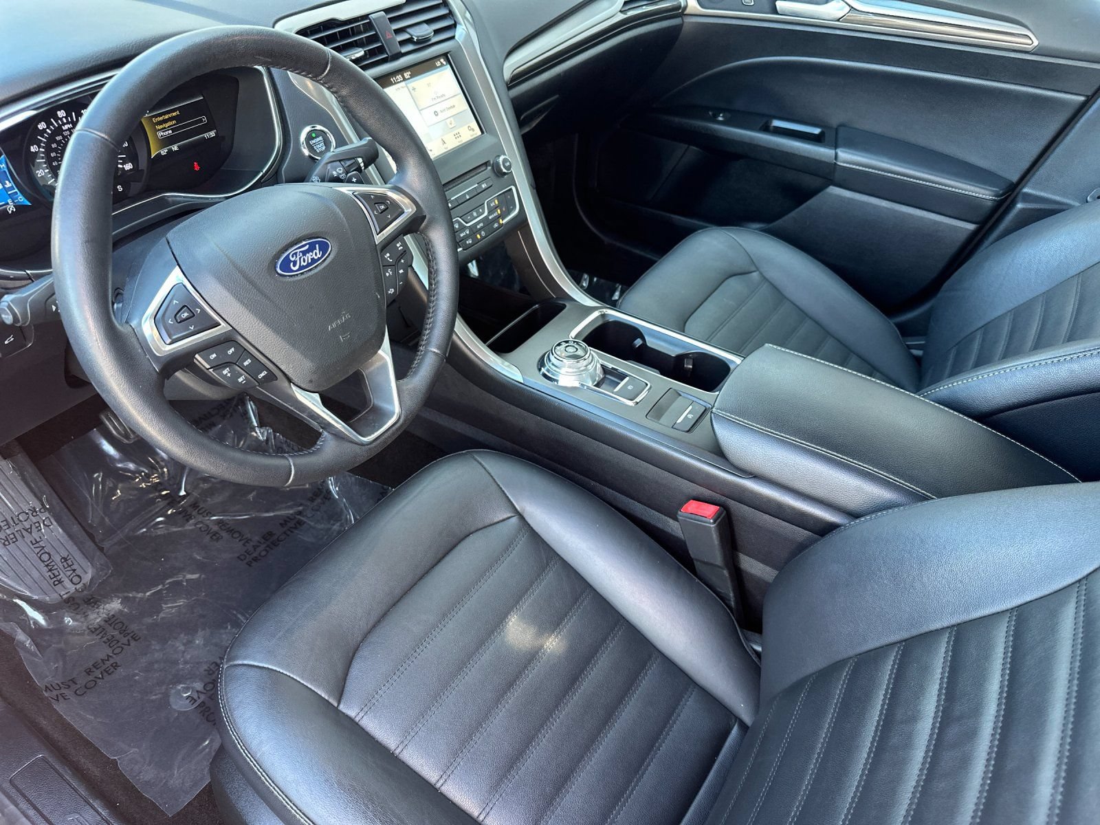 Certified 2018 Ford Fusion SE w/ Fusion SE Technology Package FWD image 9