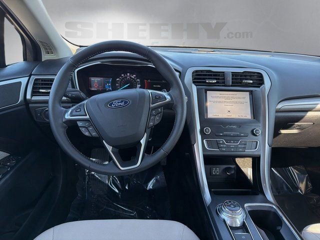 Certified 2019 Ford Fusion SE w/ Equipment Group 151A image 9
