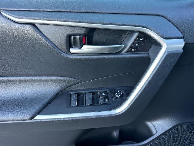 Used 2023 Toyota RAV4 XLE Premium image 10