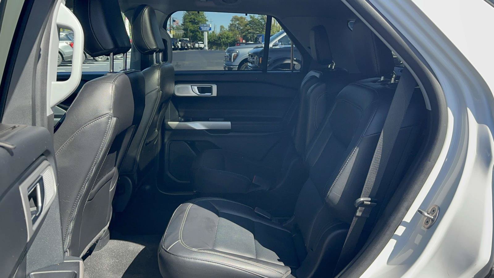 Certified 2023 Ford Explorer Limited w/ Limited Technology Package AWD/4WD image 15