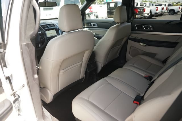 Certified 2019 Ford Explorer XLT w/ Equipment Group 202A FWD image 11