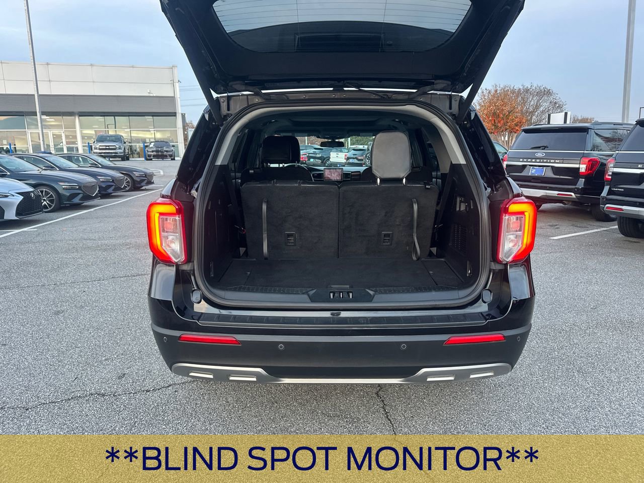 Certified 2022 Ford Explorer XLT w/ Equipment Group 202A image 20