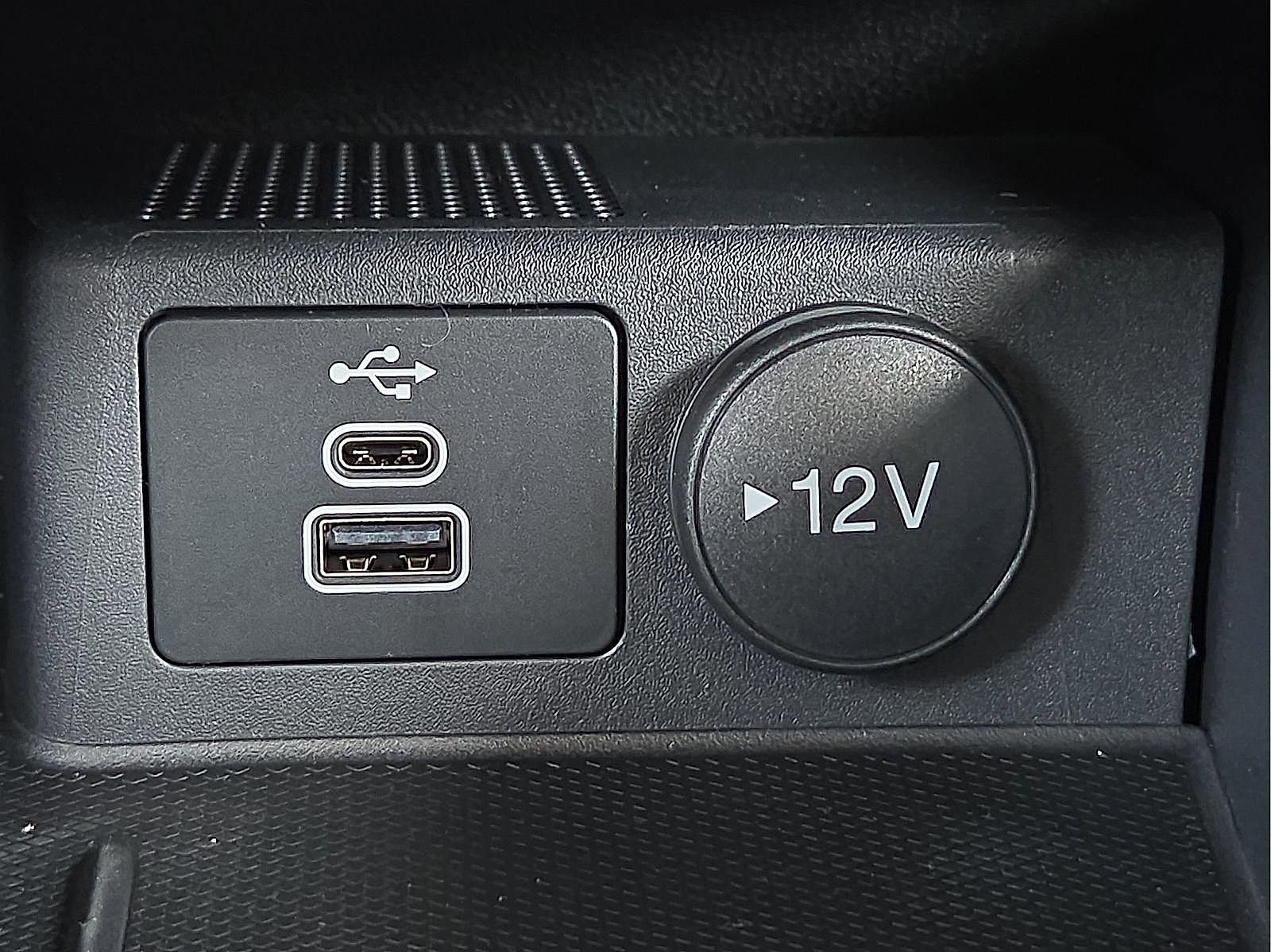 Certified 2025 Ford Escape Active FWD image 17