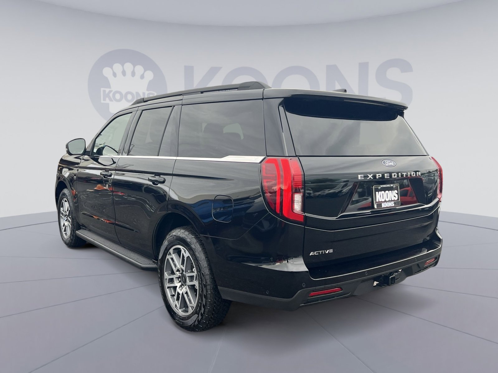 Certified 2025 Ford Expedition Active AWD/4WD image 14