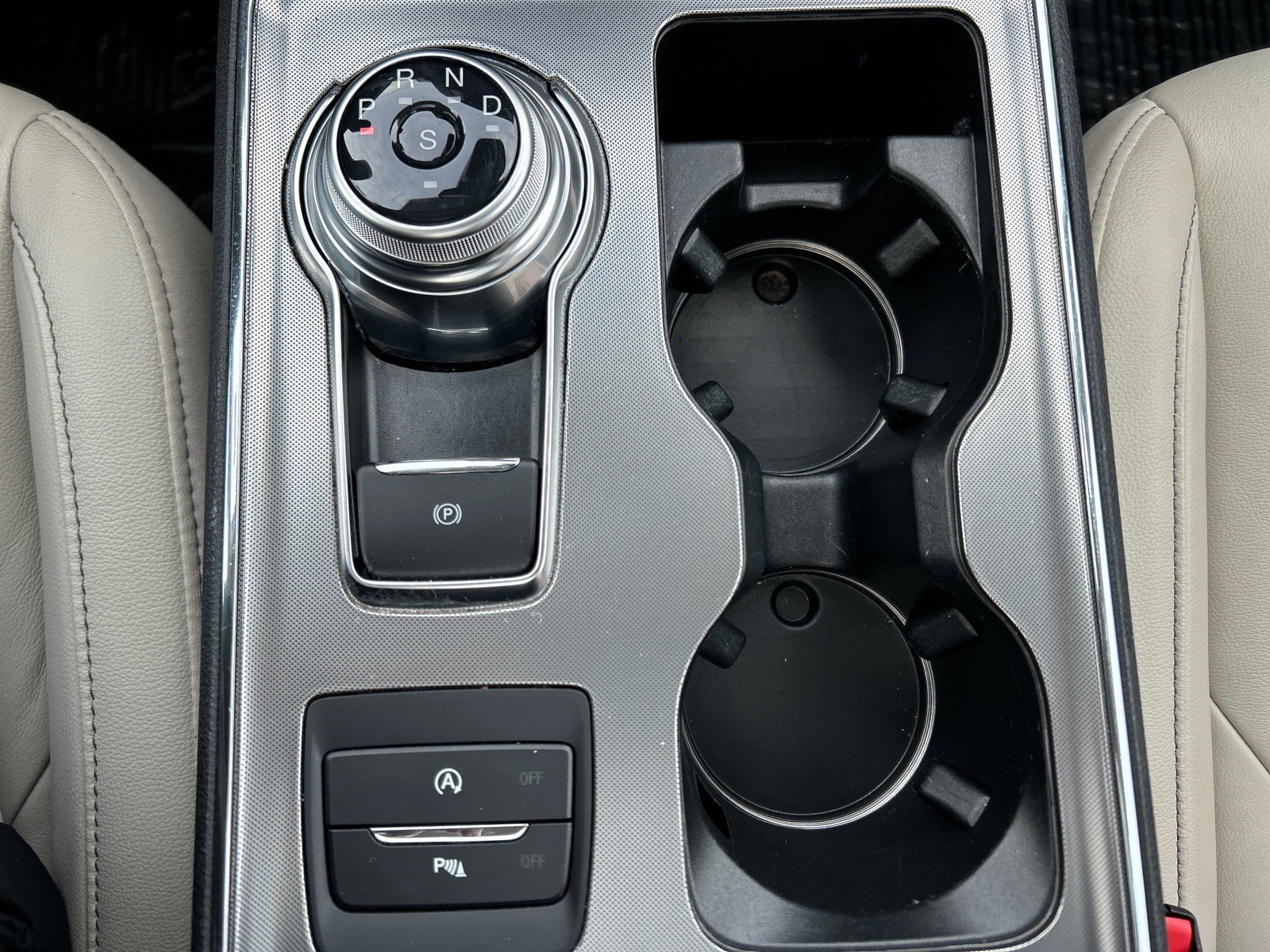 Certified 2022 Ford Edge Titanium image 30