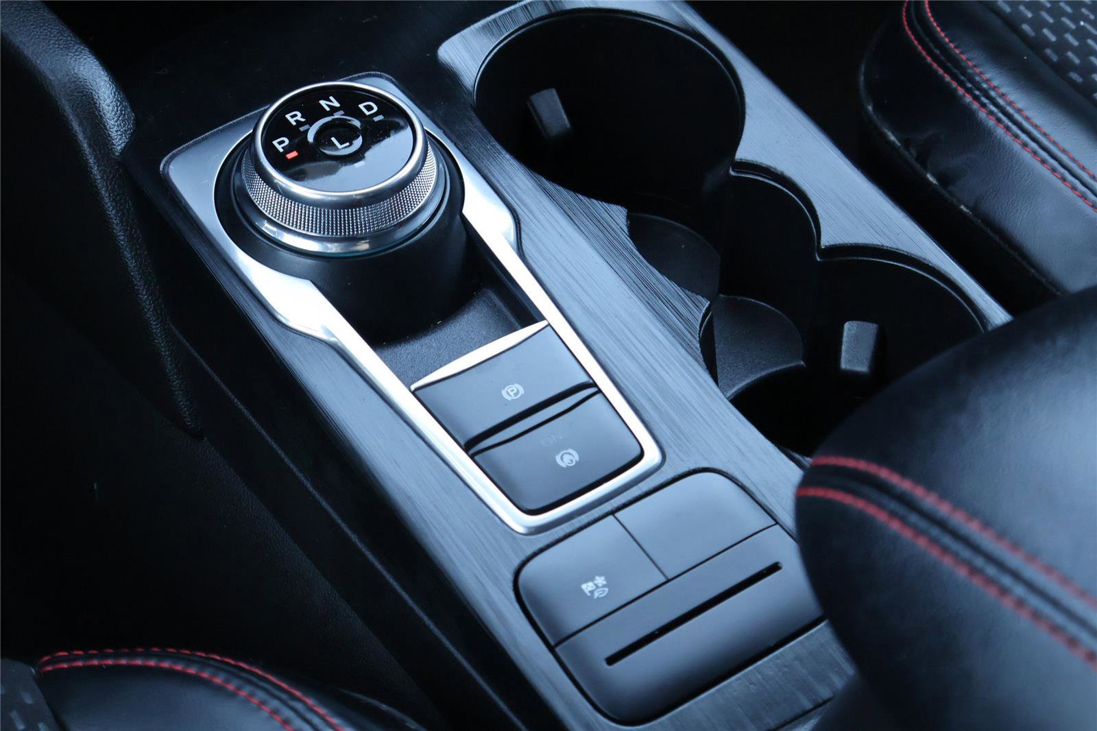 Certified 2024 Ford Escape ST-Line w/ Equipment Group 301A image 24