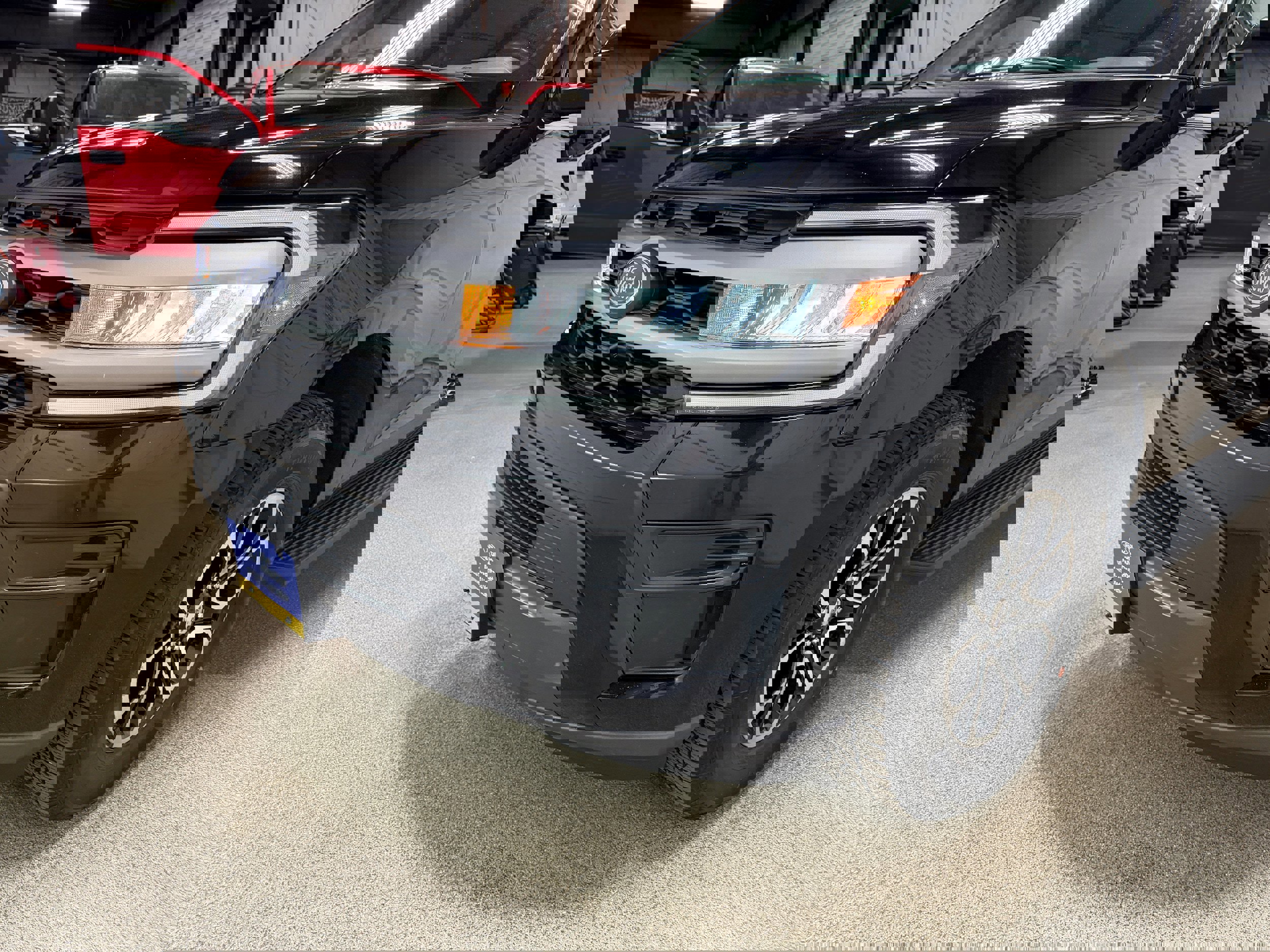 Certified 2024 Ford Expedition XLT image 9