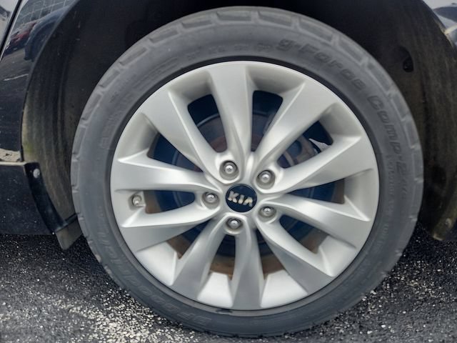 Used 2018 Kia Optima LX w/ 17" Alloy Wheels Package FWD image 7
