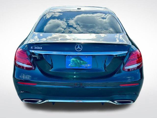 Used 2019 Mercedes-Benz E 300 w/ Premium 1 Package image 4