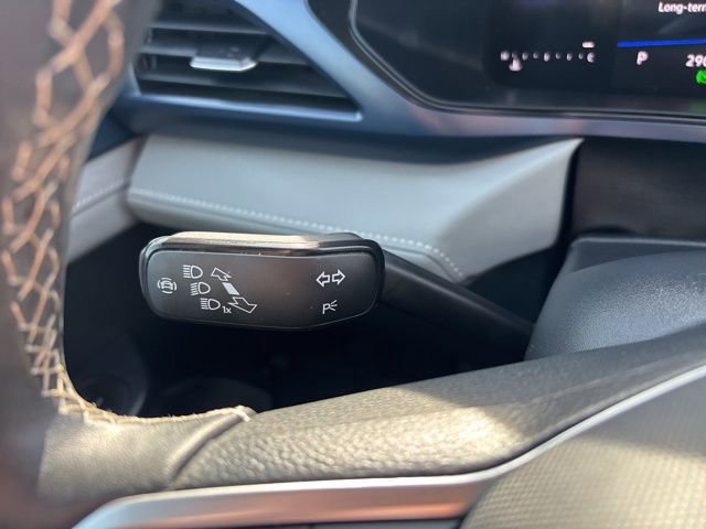 Used 2024 Volkswagen Taos SE image 19