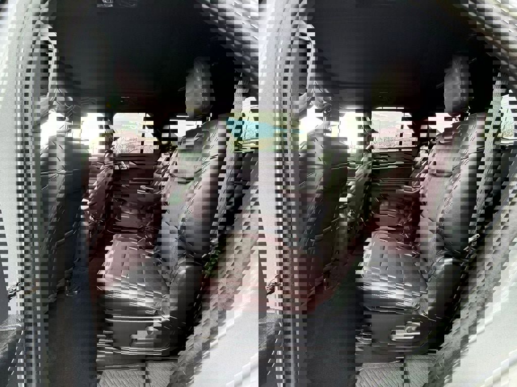 Certified 2025 Ford Explorer Platinum image 11