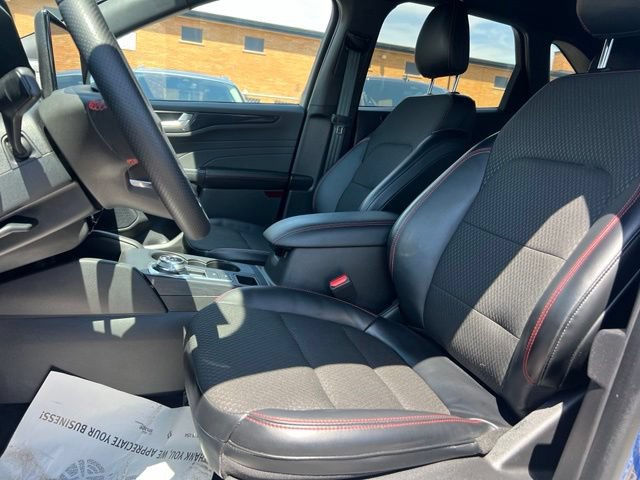 Certified 2023 Ford Escape ST-Line w/ Tech Pack #1 AWD/4WD image 18
