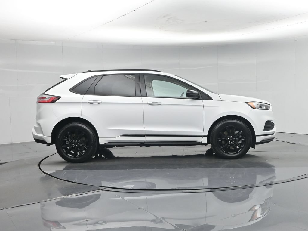 Certified 2022 Ford Edge SE w/ Black Appearance Package AWD/4WD image 26