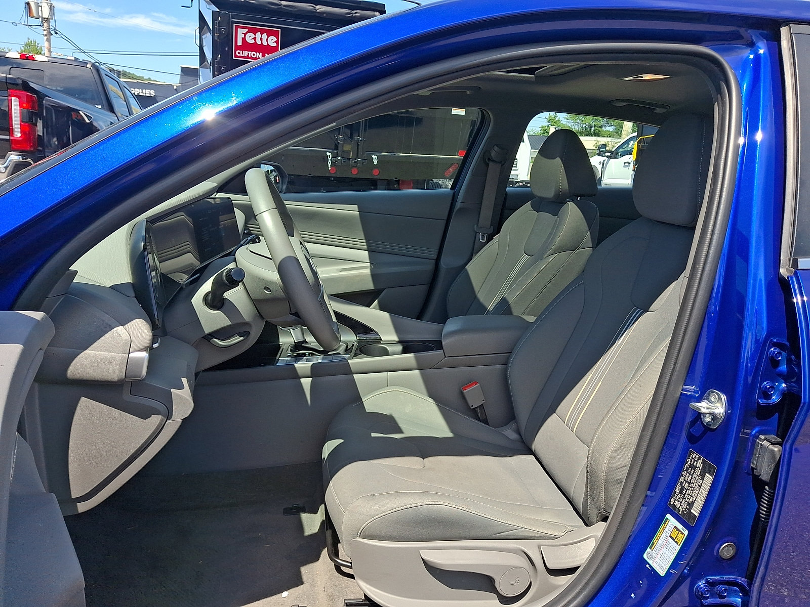 Used 2024 Hyundai Elantra SEL w/ Convenience Package FWD image 14