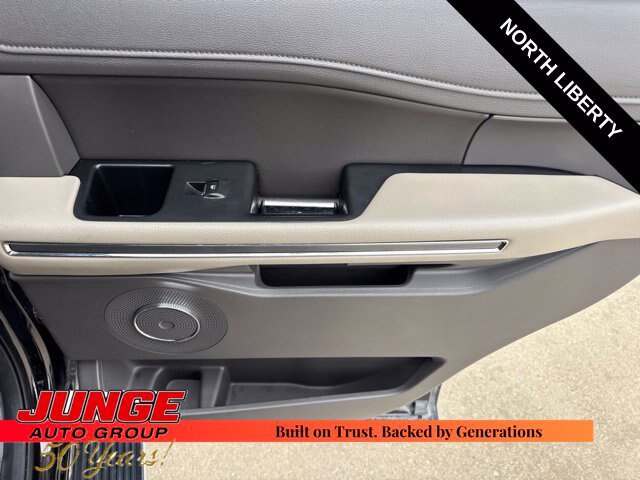 Certified 2021 Ford Expedition XLT AWD/4WD image 17