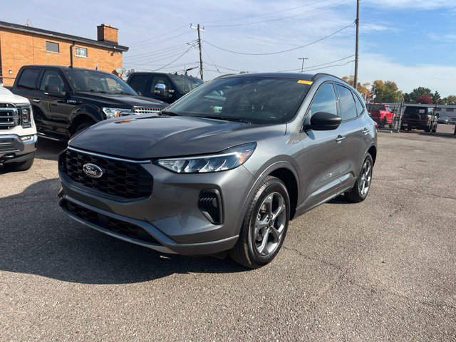 Certified 2024 Ford Escape ST-Line w/ Tech Pack #1 AWD/4WD image 27