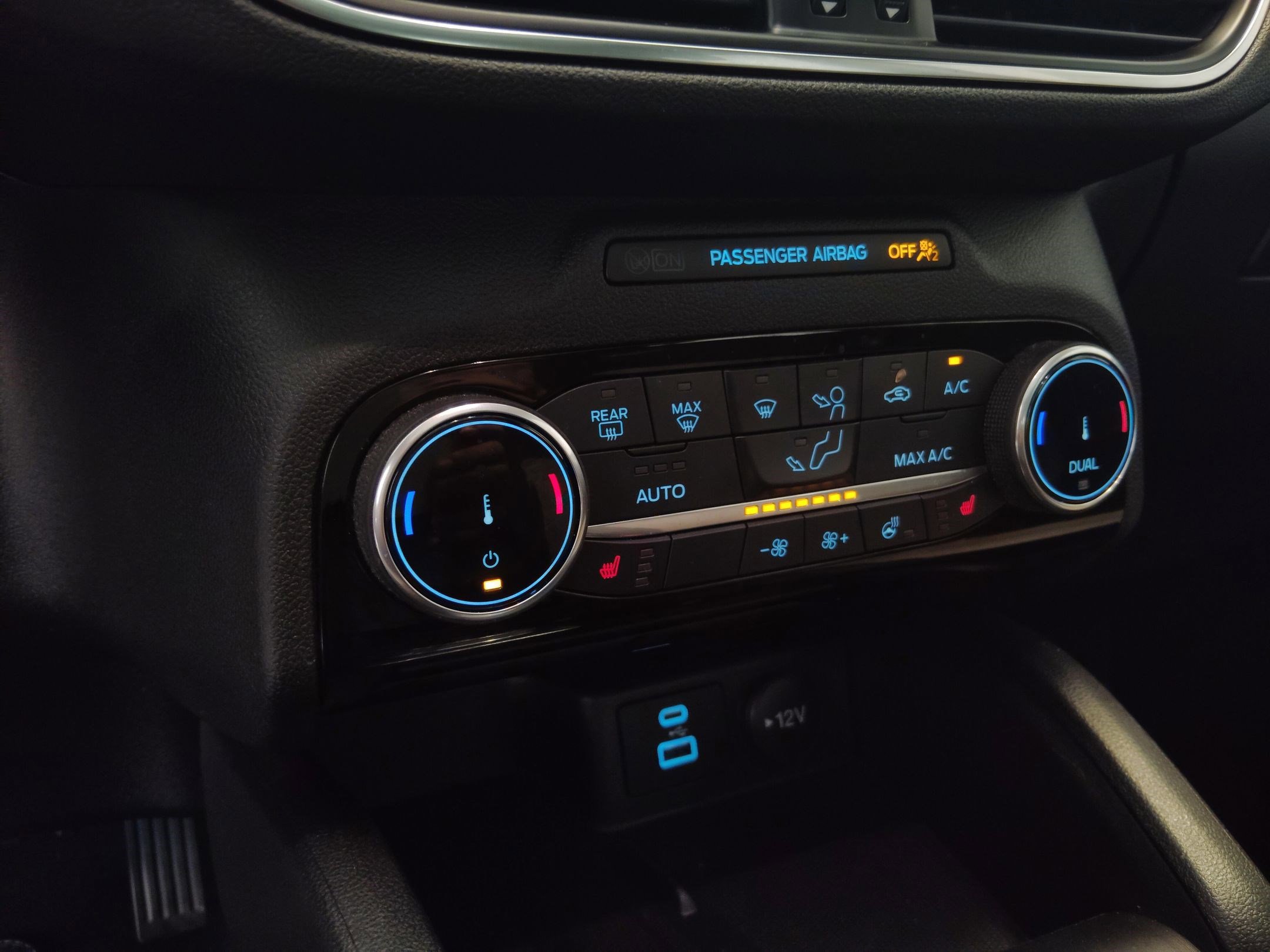 Certified 2022 Ford Escape Titanium w/ Titanium Elite Package image 23