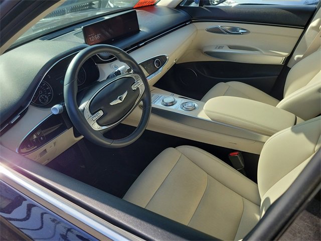 Used 2022 Genesis GV70 2.5T w/ Select Package image 8