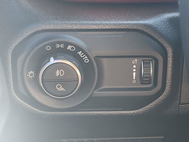 Used 2023 Jeep Gladiator Rubicon w/ LED Lighting Group AWD/4WD image 17