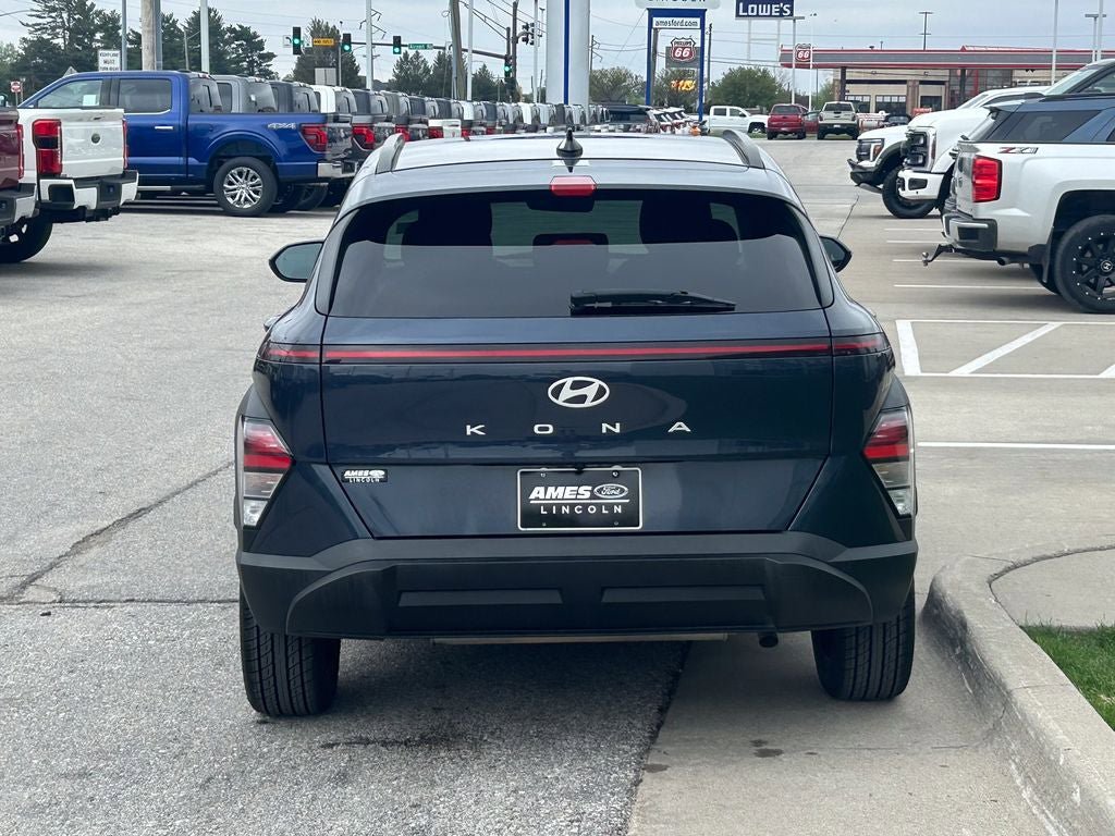 Used 2025 Hyundai Kona SEL FWD image 5