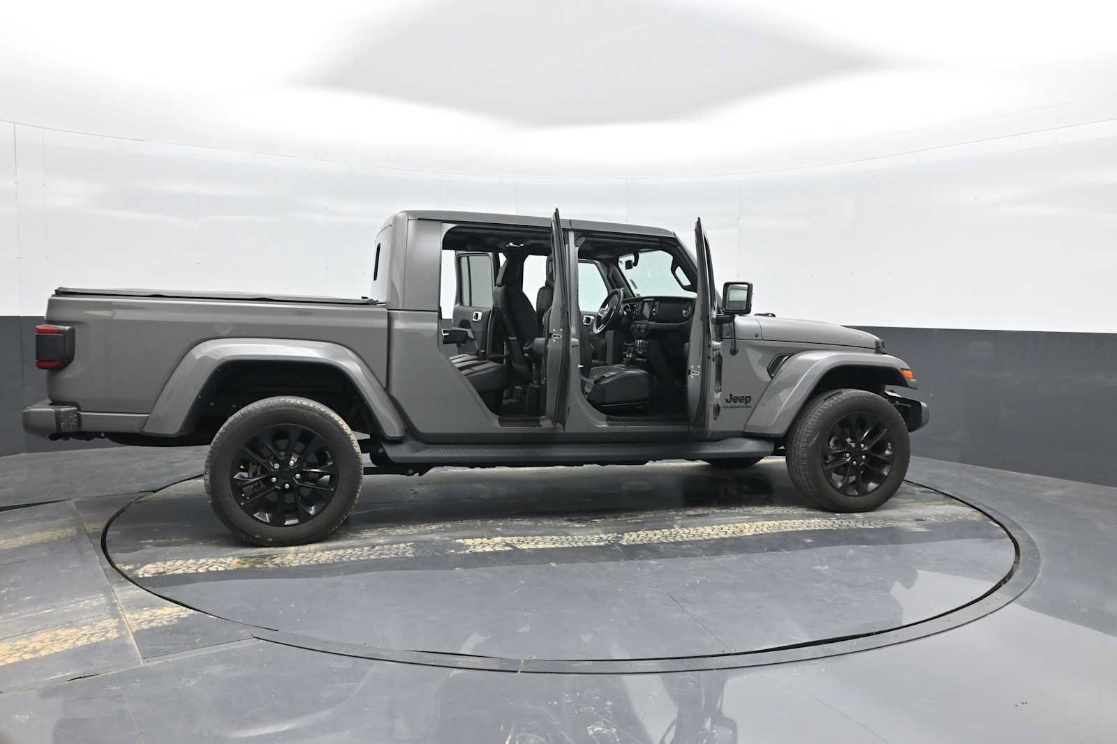 Used 2022 Jeep Gladiator Overland AWD/4WD image 38