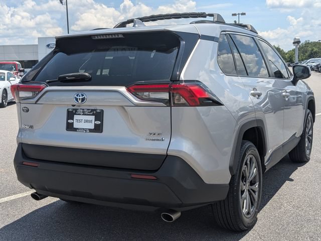 Used 2022 Toyota RAV4 XLE Premium AWD/4WD image 3