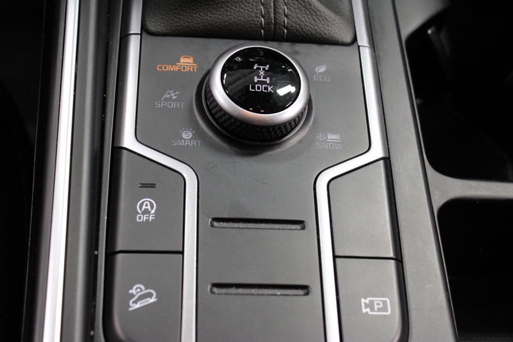 Used 2023 Kia Sorento LX AWD/4WD image 31