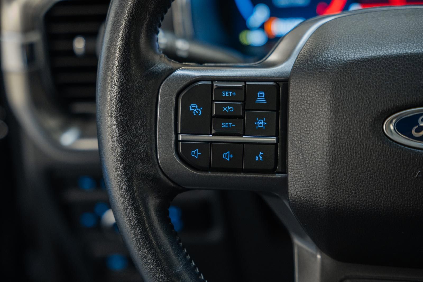 Certified 2023 Ford F150 Lariat w/ Equipment Group 502A High image 36