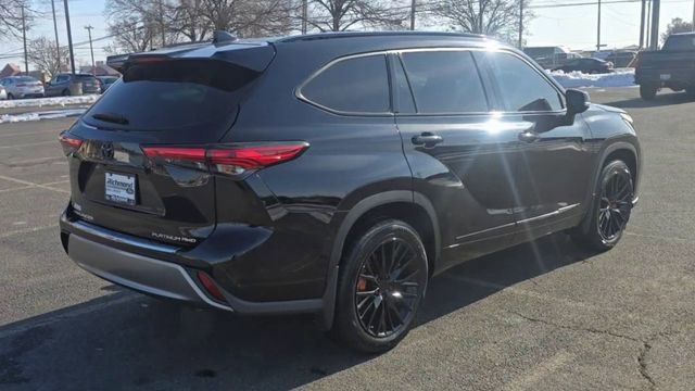 Used 2022 Toyota Highlander Platinum image 6