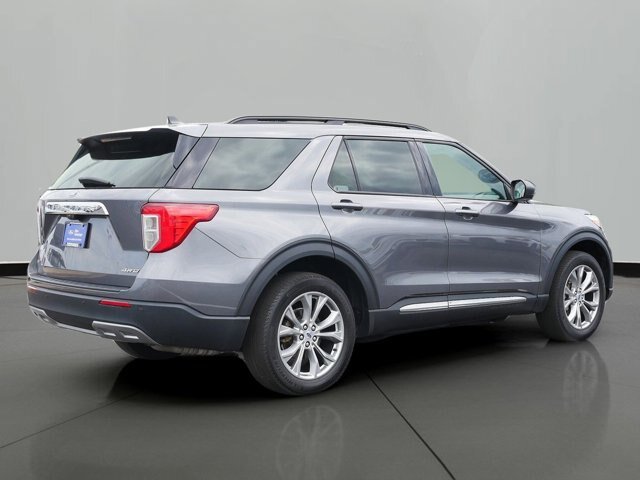 Certified 2023 Ford Explorer XLT w/ Equipment Group 202A AWD/4WD image 3