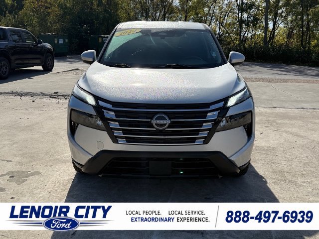Used 2024 Nissan Rogue SV AWD/4WD image 21