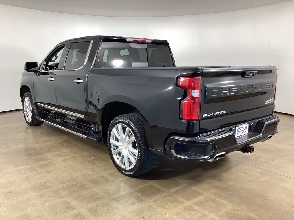 Used 2022 Chevrolet Silverado 1500 High Country w/ High Country Premium Package AWD/4WD image 8