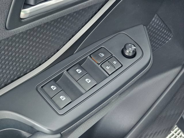 Used 2019 Toyota C-HR LE FWD image 23