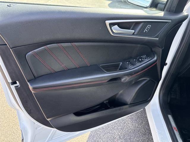 Certified 2022 Ford Edge ST-Line image 17