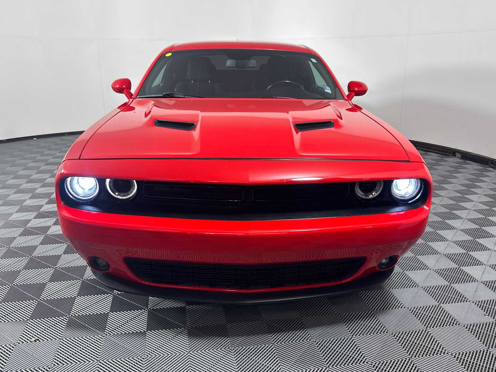 Used 2021 Dodge Challenger SXT w/ Blacktop Package RWD image 3