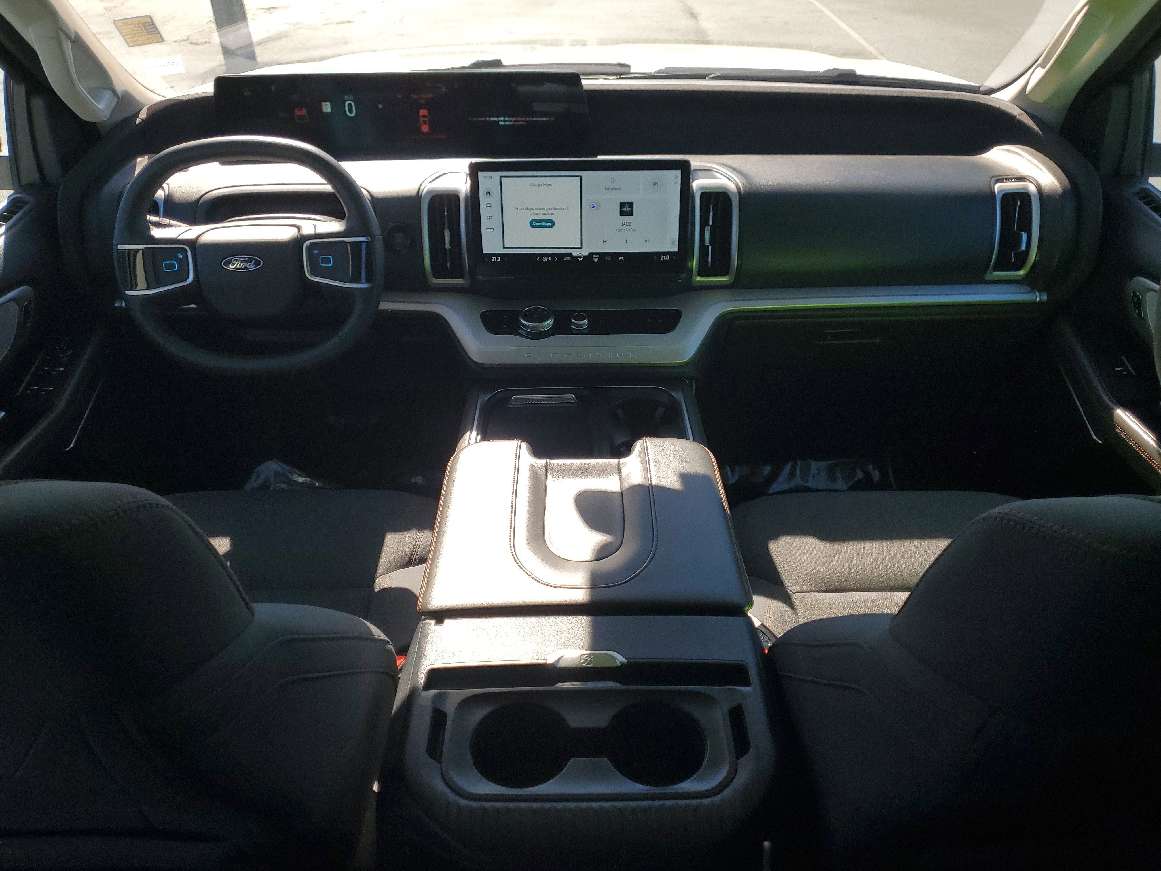 Certified 2025 Ford Expedition Active image 16